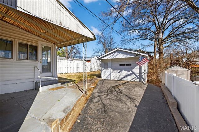 5028 Shrewsbury Avenue, St Louis, MO 63119