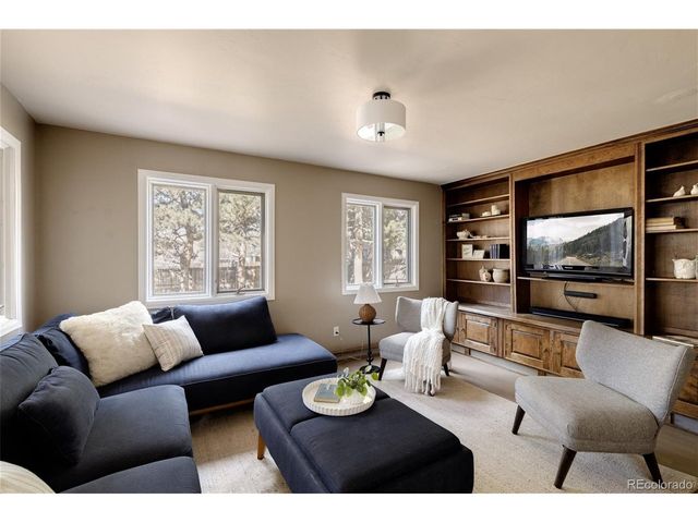 2525 S Jackson St, Denver, CO 80210