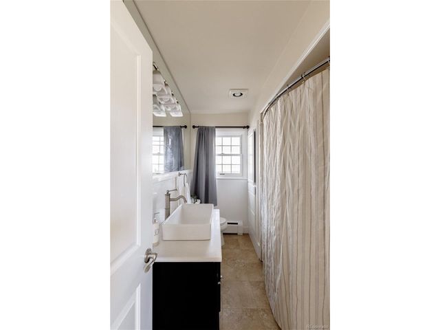 2525 S Jackson St, Denver, CO 80210