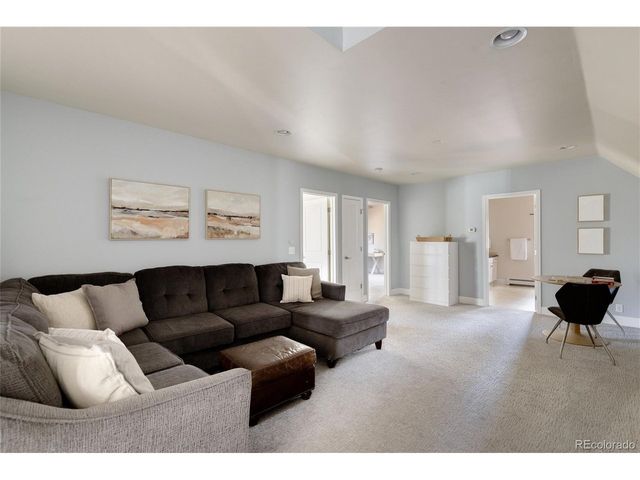 2525 S Jackson St, Denver, CO 80210