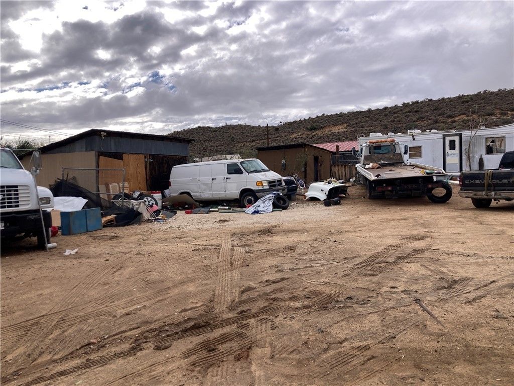 9805 Midnight Street, Chloride, AZ 86431