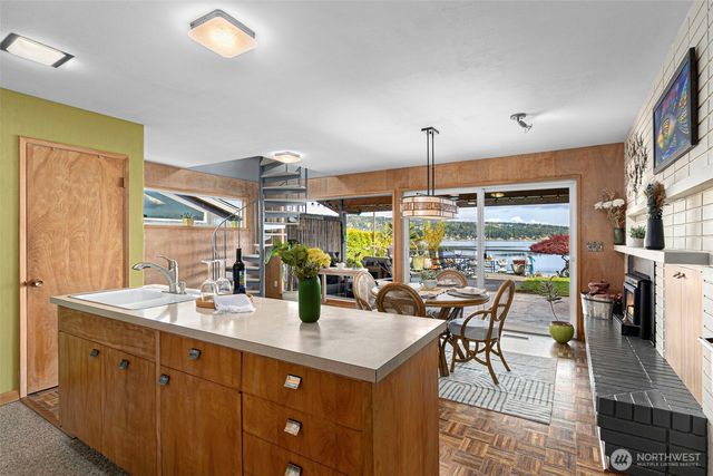 2941 Erlands Beach Loop NW, Bremerton, WA 98312