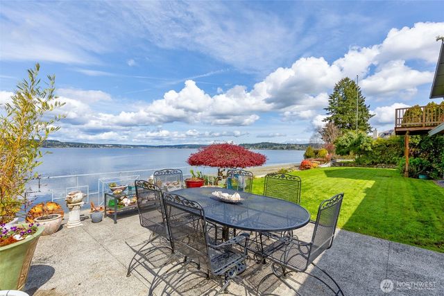 2941 Erlands Beach Loop NW, Bremerton, WA 98312