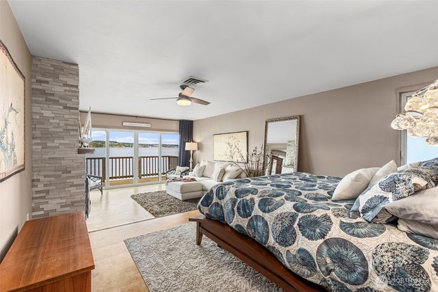 2941 Erlands Beach Loop NW, Bremerton, WA 98312