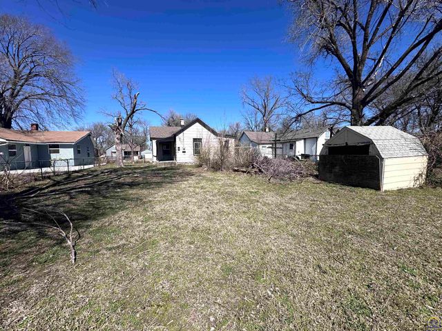 545 NE Sardou AVE, Topeka, KS 66608