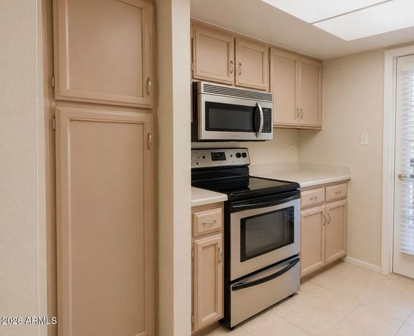 1927 E HAMPTON Avenue 203, Mesa, AZ 85204