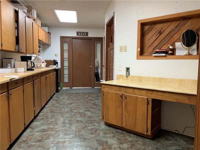 5504 SHREVEPORT Highway, Pineville, LA 71360