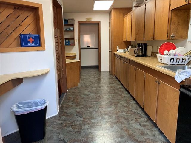 5504 SHREVEPORT Highway, Pineville, LA 71360