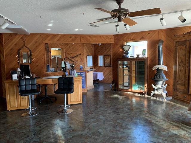 5504 SHREVEPORT Highway, Pineville, LA 71360