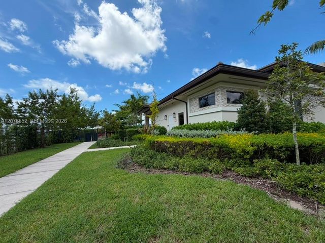 519 NE 208th Terrace, Miami, FL 33179