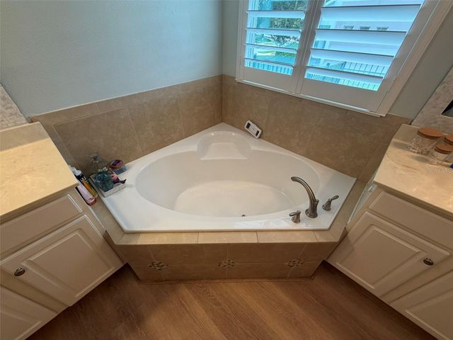 2023 MISTY GLEN DRIVE, Apopka, FL 32712
