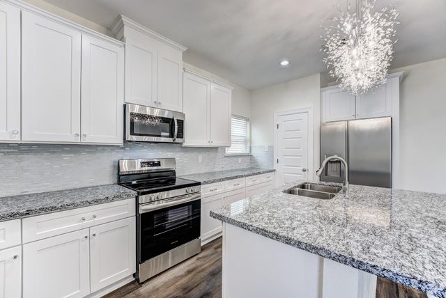 410 N 4th Street, Beasley, TX 77417