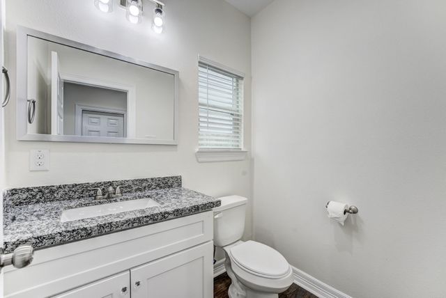 410 N 4th Street, Beasley, TX 77417