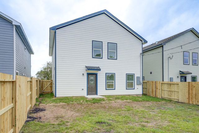 410 N 4th Street, Beasley, TX 77417