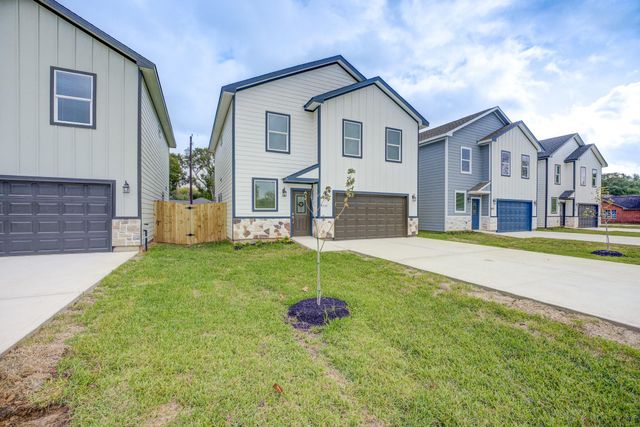 410 N 4th Street, Beasley, TX 77417