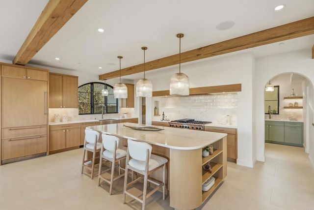 8341 La Jolla Scenic Drive N, La Jolla, CA 92037