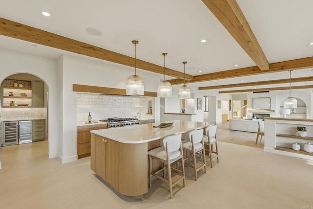 8341 La Jolla Scenic Drive N, La Jolla, CA 92037