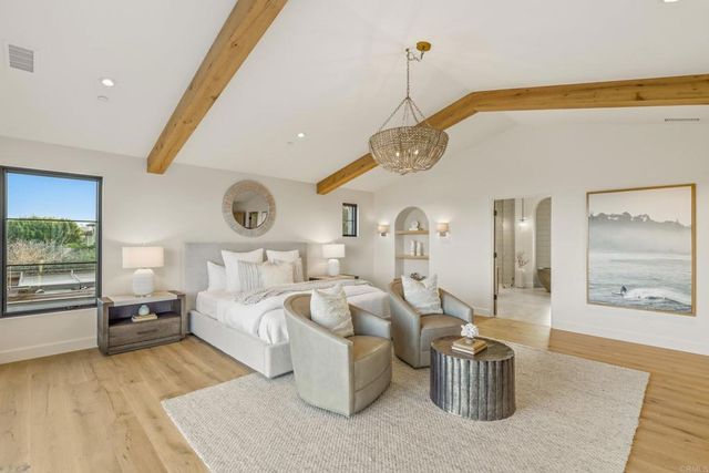 8341 La Jolla Scenic Drive N, La Jolla, CA 92037