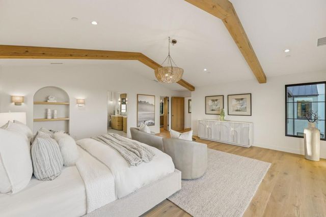 8341 La Jolla Scenic Drive N, La Jolla, CA 92037