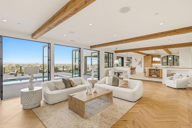 8341 La Jolla Scenic Drive N, La Jolla, CA 92037