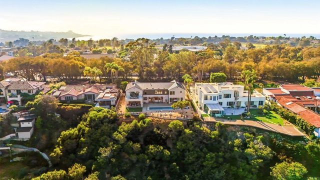 8341 La Jolla Scenic Drive N, La Jolla, CA 92037