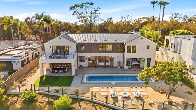 8341 La Jolla Scenic Drive N, La Jolla, CA 92037