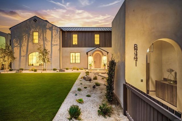 8341 La Jolla Scenic Drive N, La Jolla, CA 92037