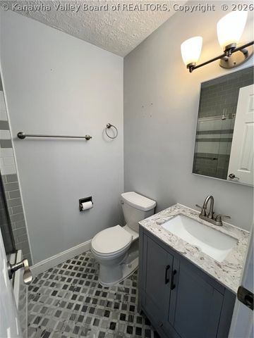 5 Downing Street, Charleston, WV 25301