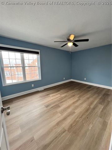 5 Downing Street, Charleston, WV 25301