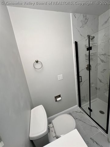 5 Downing Street, Charleston, WV 25301