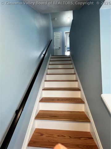 5 Downing Street, Charleston, WV 25301