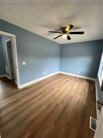 5 Downing Street, Charleston, WV 25301