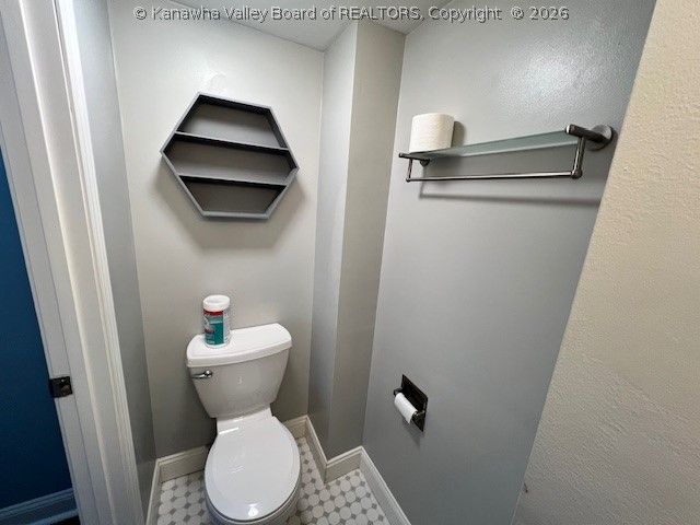 5 Downing Street, Charleston, WV 25301