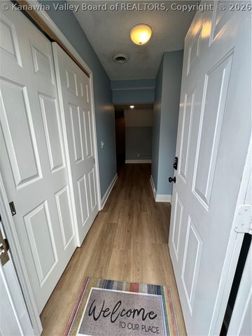 5 Downing Street, Charleston, WV 25301