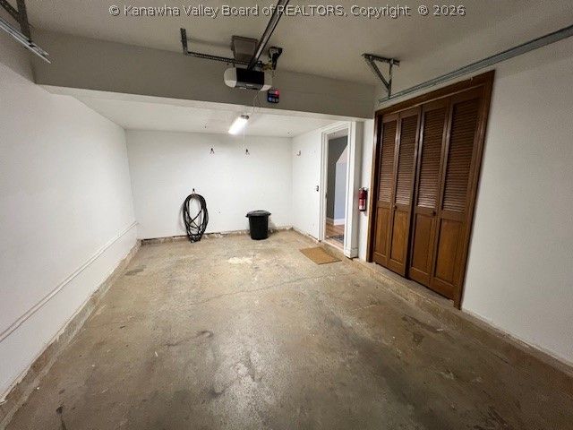 5 Downing Street, Charleston, WV 25301