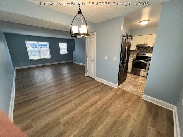 5 Downing Street, Charleston, WV 25301