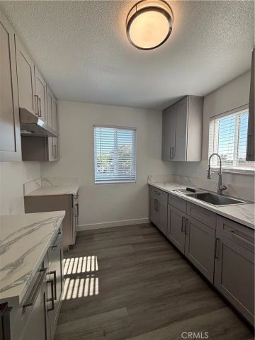 1610 W Civic Center, Santa Ana, CA 92703
