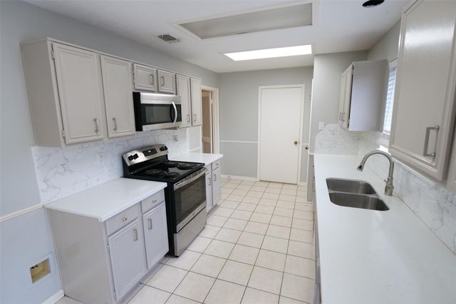 17427 Hamilwood Drive, Houston, TX 77095