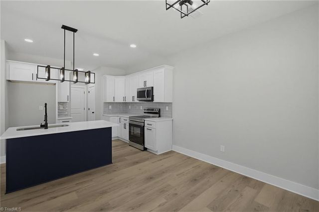 309 Lily Drive, Kernersville, NC 27284