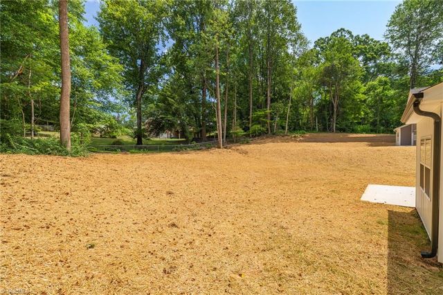 309 Lily Drive, Kernersville, NC 27284