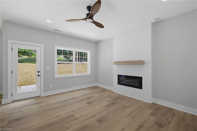 309 Lily Drive, Kernersville, NC 27284