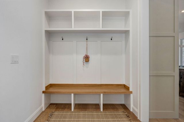 2023 N Silver Charm Avenue, Springfield, MO 65802