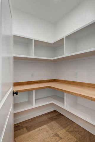 2023 N Silver Charm Avenue, Springfield, MO 65802