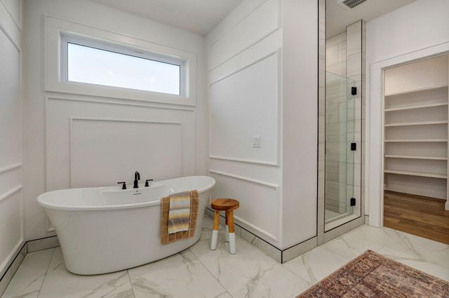 2023 N Silver Charm Avenue, Springfield, MO 65802