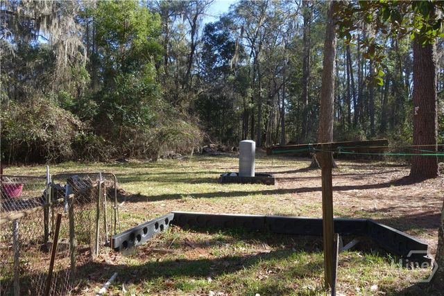 8 Salt Creek Road, Garden City, GA 31405