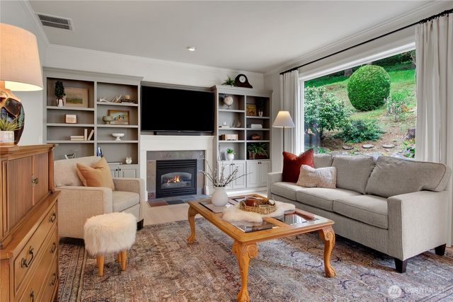 5904 61st Avenue W, University Place, WA 98467