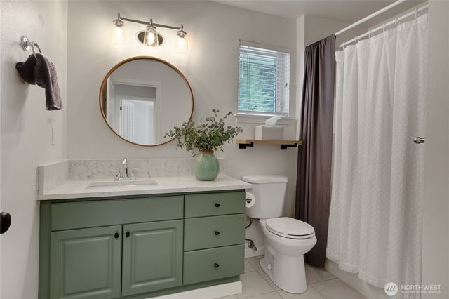 5904 61st Avenue W, University Place, WA 98467