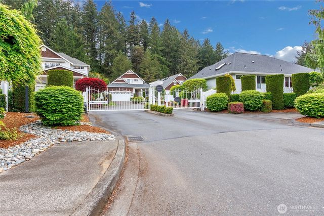 5904 61st Avenue W, University Place, WA 98467