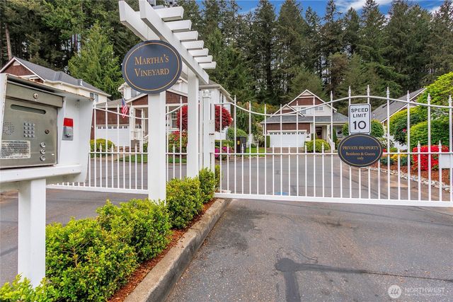 5904 61st Avenue W, University Place, WA 98467