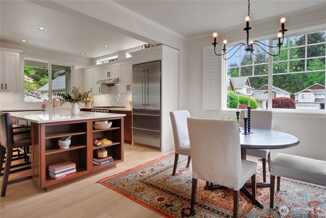 5904 61st Avenue W, University Place, WA 98467
